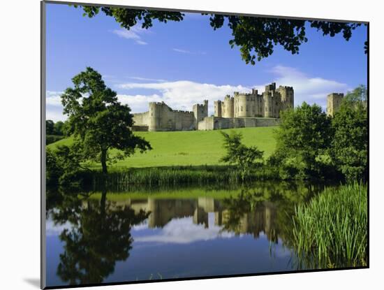 Alnwick Castle, Alnwick, Northumberland, England, UK-Roy Rainford-Mounted Photographic Print