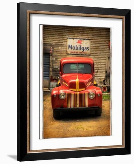 Aloneicus-Satterlee Craig-Framed Photographic Print