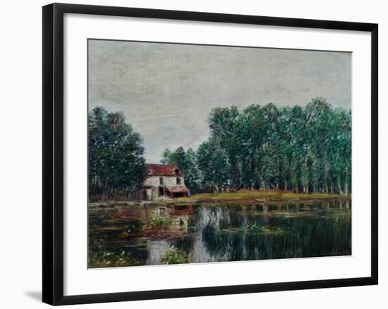 Along the Canal at Moret-Sur-Loing, 1892-Alfred Sisley-Framed Giclee Print