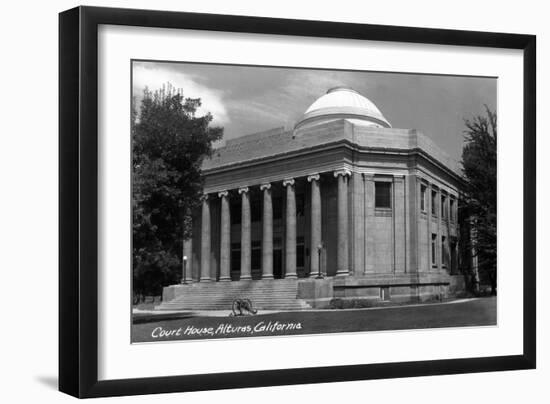 Alturas, California - Court House Exterior-Lantern Press-Framed Art Print