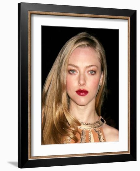 Amanda Seyfried-null-Framed Photo