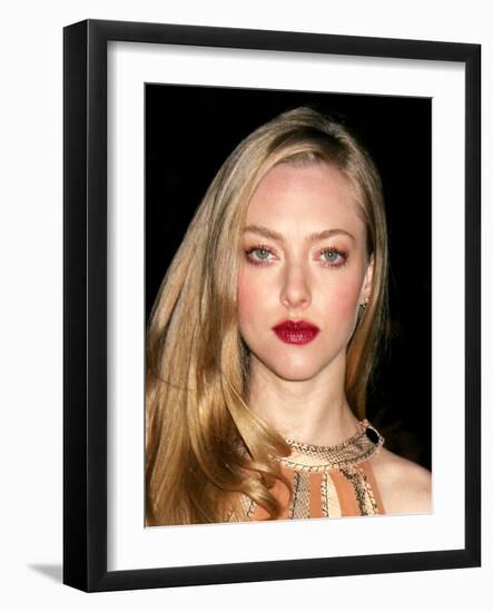 Amanda Seyfried-null-Framed Photo