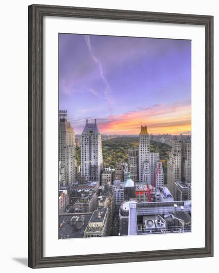 Amanecer Oton?al en Central Park Vertical-Moises Levy-Framed Photographic Print