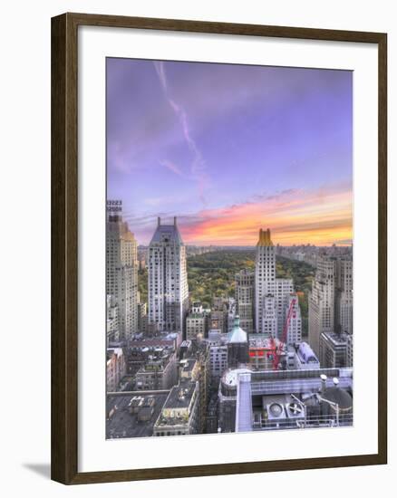 Amanecer Oton?al en Central Park Vertical-Moises Levy-Framed Photographic Print