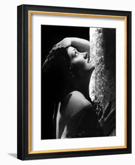 American actress Gloria Swanson (1899 - 1983) 1950 (b/w photo)-null-Framed Photo