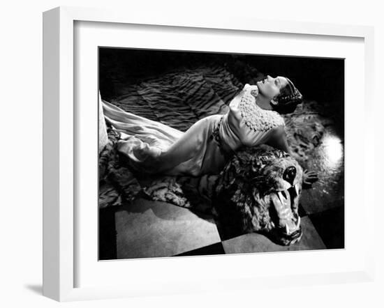 American actress Gloria Swanson (1899 - 1983) (b/w photo)-null-Framed Photo