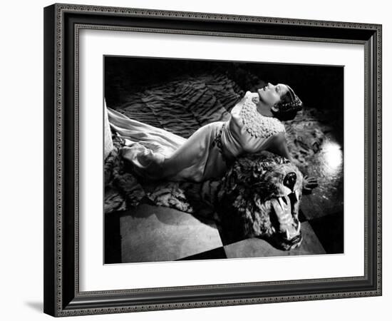 American actress Gloria Swanson (1899 - 1983) (b/w photo)-null-Framed Photo