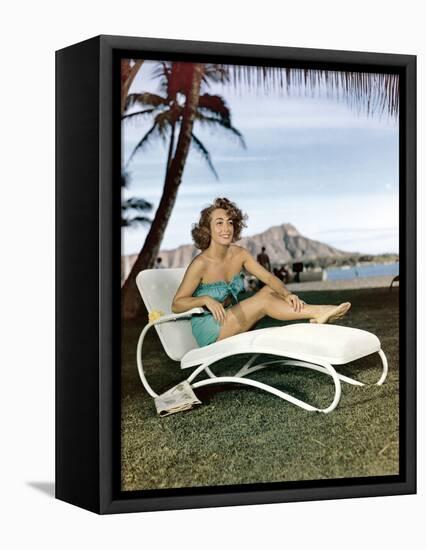 American actress Joan Crawford (1904 - 1977) in the 40s (photo)-null-Framed Stretched Canvas