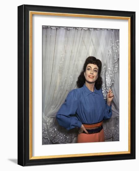 American actress Joan Crawford (1904 - 1977) in the 40s (photo)-null-Framed Photo