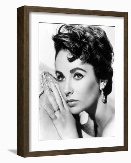 American Actress Liz Taylor C. 1954-null-Framed Photo