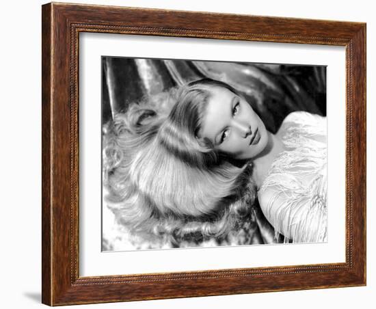 American Actress Veronica Lake (1919-1973) C. 1942-null-Framed Photo