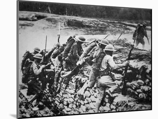American Infantry in WWI Leaving their Trench to Advance Against the Germans, 1918-American Photographer-Mounted Photographic Print