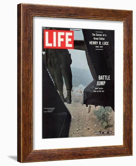 American Paratroopers, 2nd Batt. 503rd Inf. Reg 173rd Airborne Brigade, Vietnam War, March 10, 1967-Co Rentmeester-Framed Photographic Print