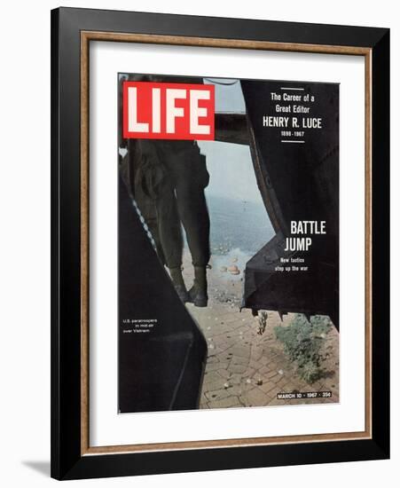 American Paratroopers, 2nd Batt. 503rd Inf. Reg 173rd Airborne Brigade, Vietnam War, March 10, 1967-Co Rentmeester-Framed Photographic Print