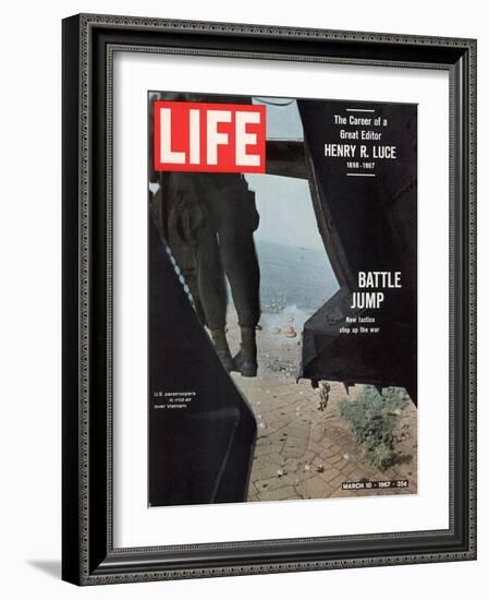 American Paratroopers, 2nd Batt. 503rd Inf. Reg 173rd Airborne Brigade, Vietnam War, March 10, 1967-Co Rentmeester-Framed Photographic Print