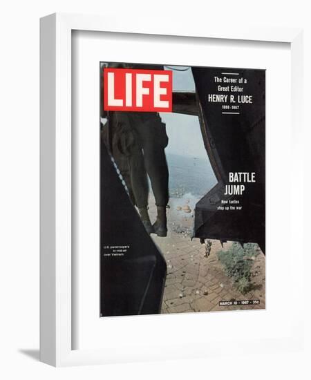 American Paratroopers, 2nd Batt. 503rd Inf. Reg 173rd Airborne Brigade, Vietnam War, March 10, 1967-Co Rentmeester-Framed Photographic Print