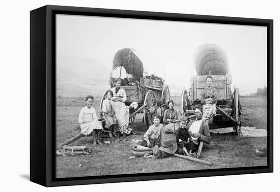 American Pioneer Family, C.1870 (B/W Photo)-American Photographer-Framed Premier Image Canvas