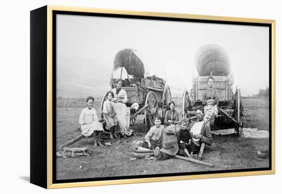 American Pioneer Family, C.1870 (B/W Photo)-American Photographer-Framed Premier Image Canvas