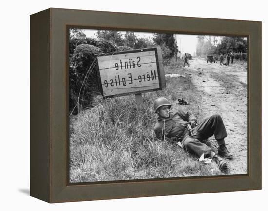 American Soldier Elmer Habbs of Delaware Resting as Troops Advance in Allied Invasion of Normandy-Bob Landry-Framed Premier Image Canvas