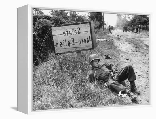 American Soldier Elmer Habbs of Delaware Resting as Troops Advance in Allied Invasion of Normandy-Bob Landry-Framed Premier Image Canvas