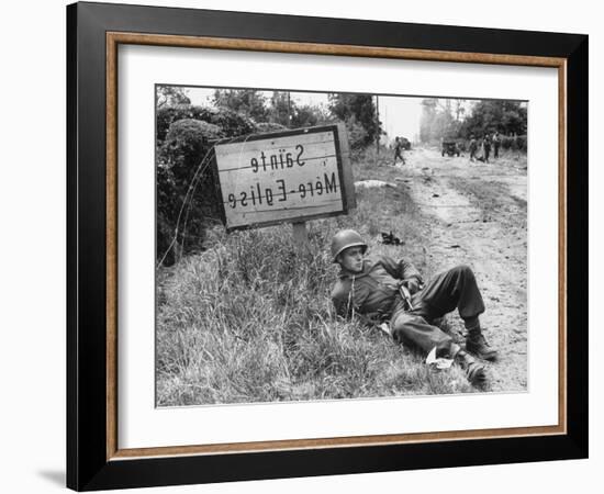 American Soldier Elmer Habbs of Delaware Resting as Troops Advance in Allied Invasion of Normandy-Bob Landry-Framed Photographic Print