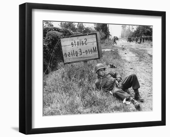 American Soldier Elmer Habbs of Delaware Resting as Troops Advance in Allied Invasion of Normandy-Bob Landry-Framed Photographic Print