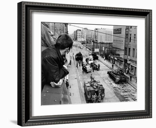 American Tanks at the Friedrichstrasse Checkpoint Crossing Through the Berlin Wall-null-Framed Photo