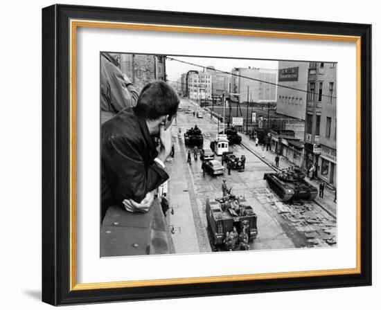 American Tanks at the Friedrichstrasse Checkpoint Crossing Through the Berlin Wall-null-Framed Photo