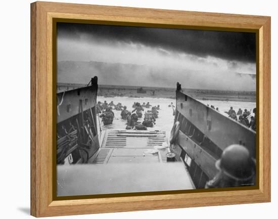 American Troops on Omaha Beach During D Day Invasion of Normandy-null-Framed Premier Image Canvas