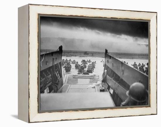 American Troops on Omaha Beach During D Day Invasion of Normandy-null-Framed Premier Image Canvas