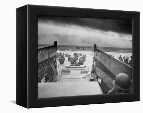 American Troops on Omaha Beach During D Day Invasion of Normandy-null-Framed Premier Image Canvas