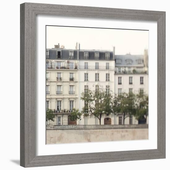 Amour de la Ville - Maison-Irene Suchocki-Framed Giclee Print