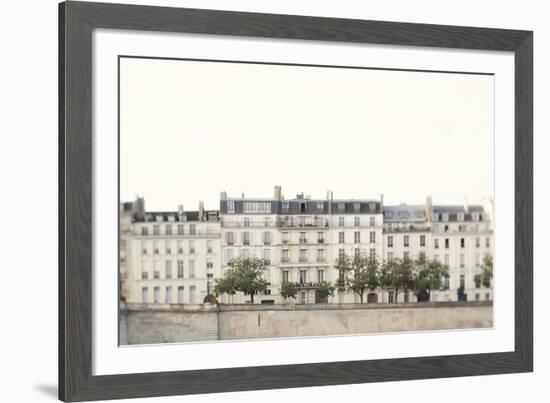 Amour de la Ville-Irene Suchocki-Framed Giclee Print