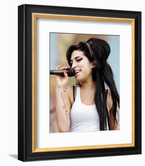 Amy Winehouse-null-Framed Photo