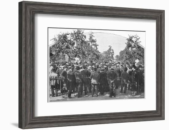 An al fresco lecture, Hyde Park, London, c1900 (1901)-Unknown-Framed Photographic Print