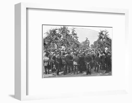 An al fresco lecture, Hyde Park, London, c1900 (1901)-Unknown-Framed Photographic Print