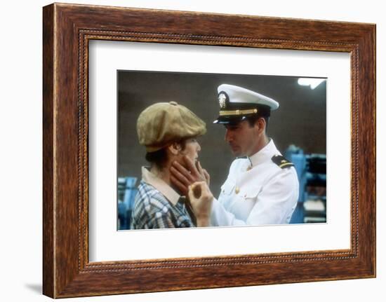 AN OFFICER AN A GENTLEMAN, 1982 DIRECTD BY TAYLOR HACKFORD with Debra Winger and Richard Gere (phot-null-Framed Photo