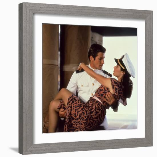 An Officer And A Gentleman, Richard Gere, Debra Winger, 1982-null-Framed Photo