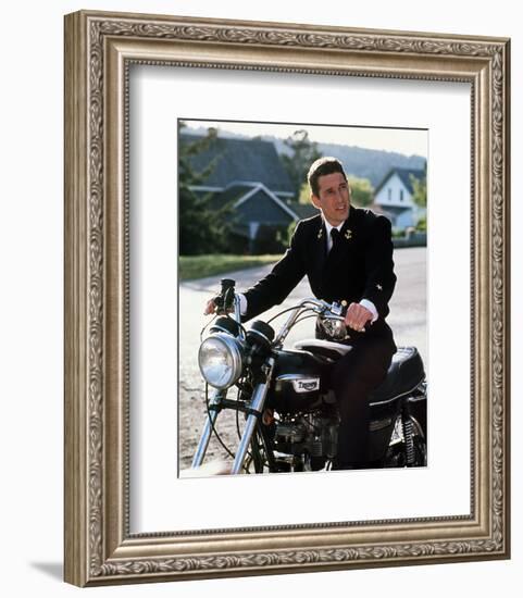 An Officer and a Gentleman, Richard Gere-null-Framed Photo