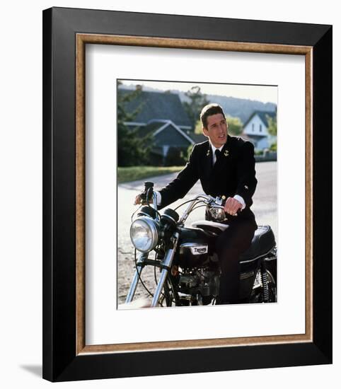 An Officer and a Gentleman, Richard Gere-null-Framed Photo