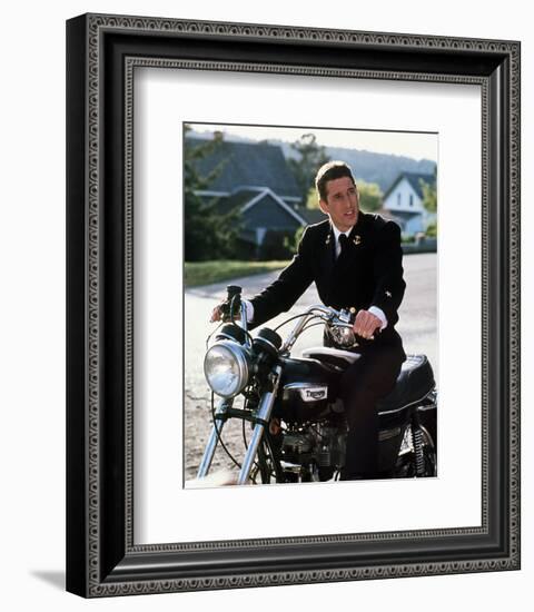 An Officer and a Gentleman, Richard Gere-null-Framed Photo