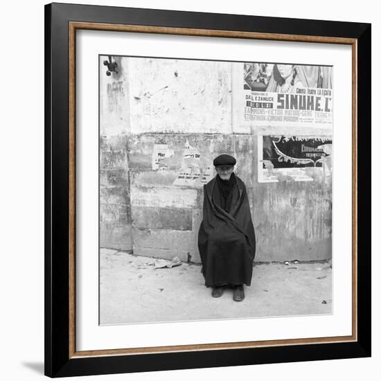 An Old Man from Sicily-Mario de Biasi-Framed Giclee Print