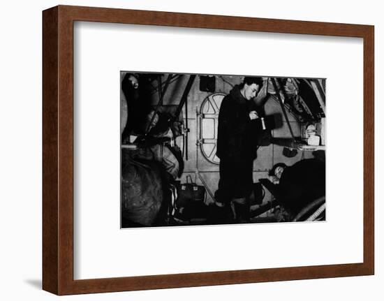 An RAF rigger serving breakfast at 6.30 am, c1940 (1943)-Unknown-Framed Photographic Print