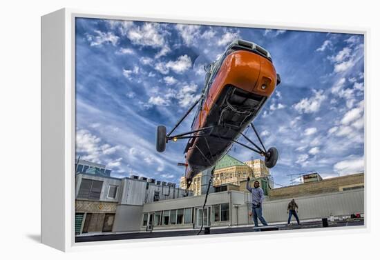 An S-58T Picks Up The Lifting Line On The Top Of A Building In Chicago, Illinois-null-Framed Premier Image Canvas