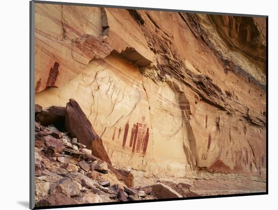 Ancient Pictographs in Horseshoe Canyon, Canyonlands National Park, Utah, USA-Scott T. Smith-Mounted Photographic Print