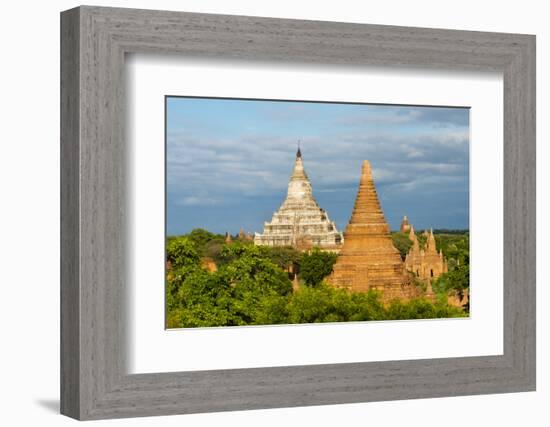 Ancient temples and pagodas, Bagan, Mandalay Region, Myanmar-Keren Su-Framed Photographic Print