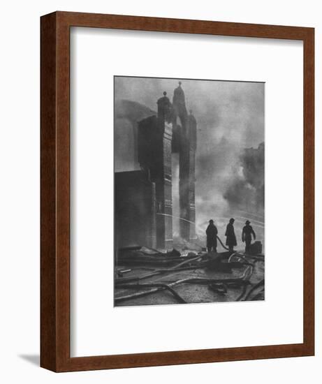 'And the heat of Battle.', 1941 (1942)-Unknown-Framed Photographic Print