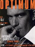 L'Optimum, November 1998 - Antonio Banderas Porte une Veste de Smoking et une Chemise Gucci-André Rau-Framed Art Print