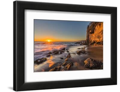 Sunset at Victoria Beach in Laguna Beach, Ca Premium Photographic
