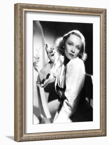 Ange Angel De Ernstlubitsch Avec Marlene Dietrich 1937-null-Framed Photo